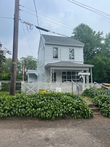 Single TurkeyRun Home for Rent - 39 Cleveland St