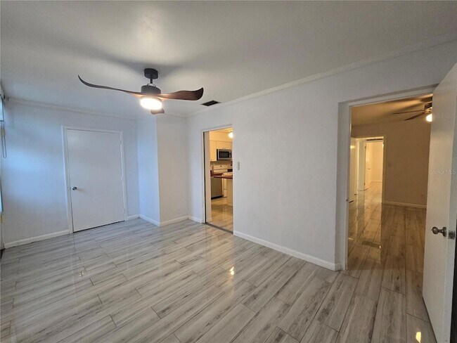 Building Photo - 211 Pasadena Ave N