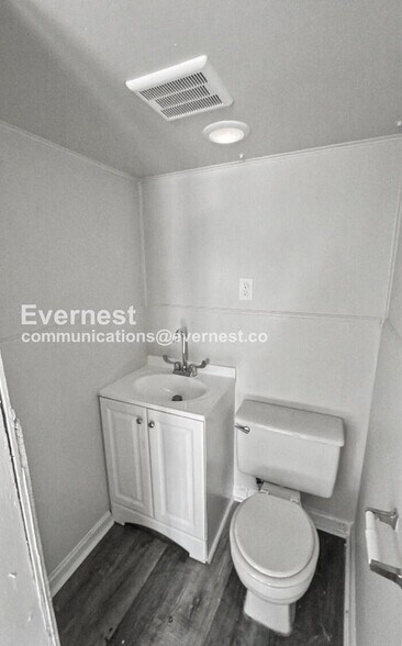 Building Photo - 3920 39th Ave N