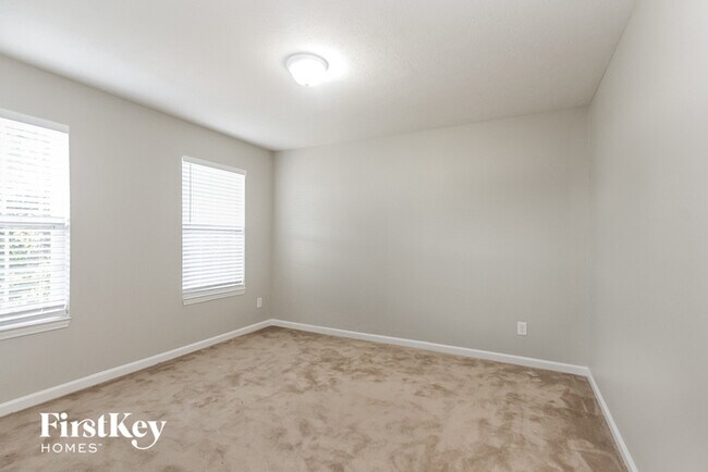 Building Photo - 5671 W Woodview Trail