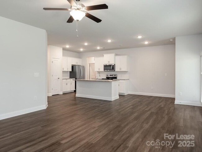Building Photo - 4512 Grove Manor Dr