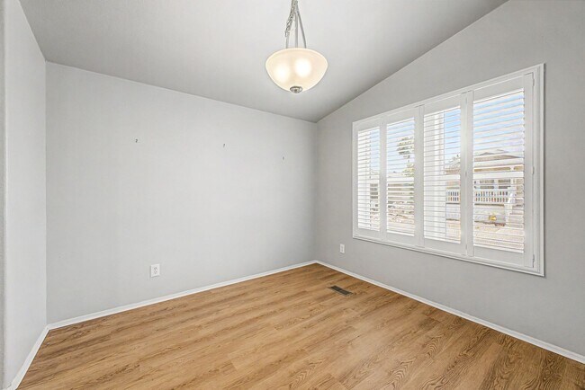 Building Photo - 1702 E Michelle Dr