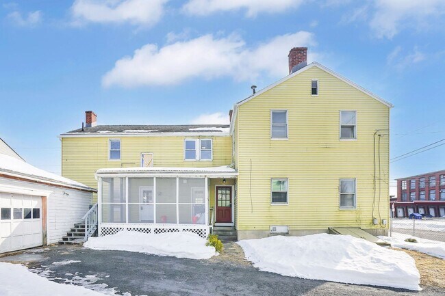 Building Photo - 157-159 Pleasant Street