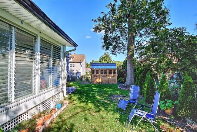 Building Photo - 151 Chace Ave