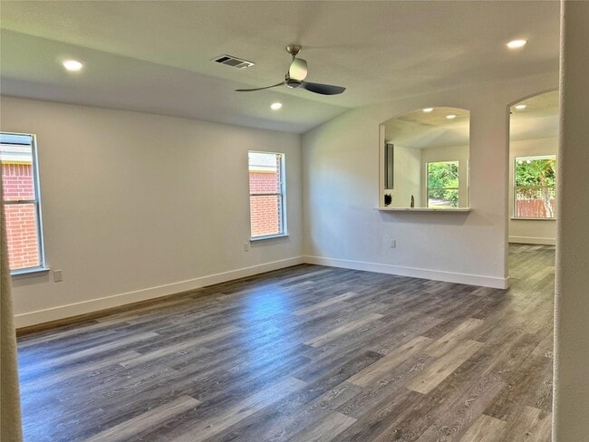 Building Photo - 5201 Bantom Woods Bend