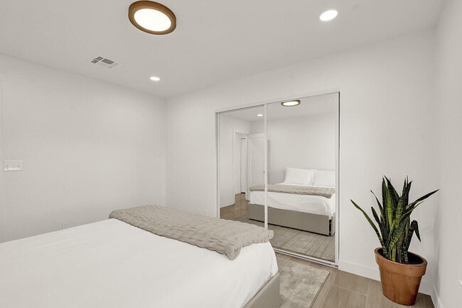 Building Photo - 7313 Cerro Negro Dr