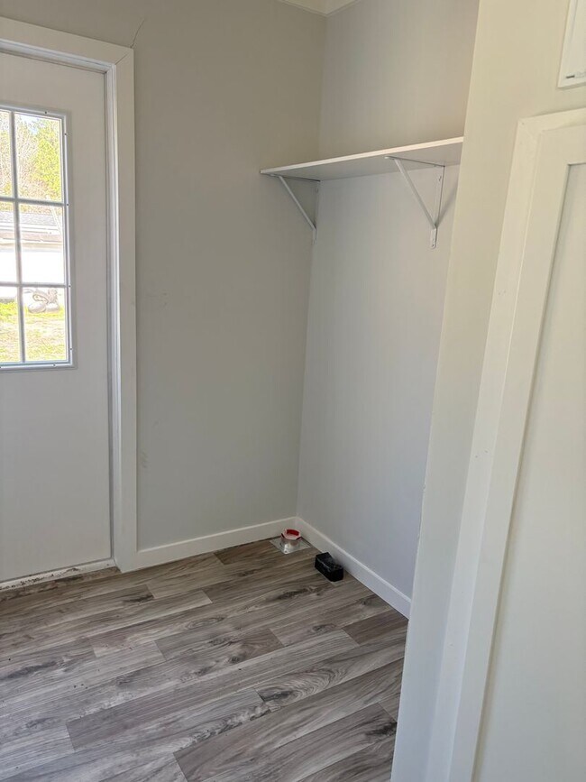 Building Photo - 127 Hubert Blvd