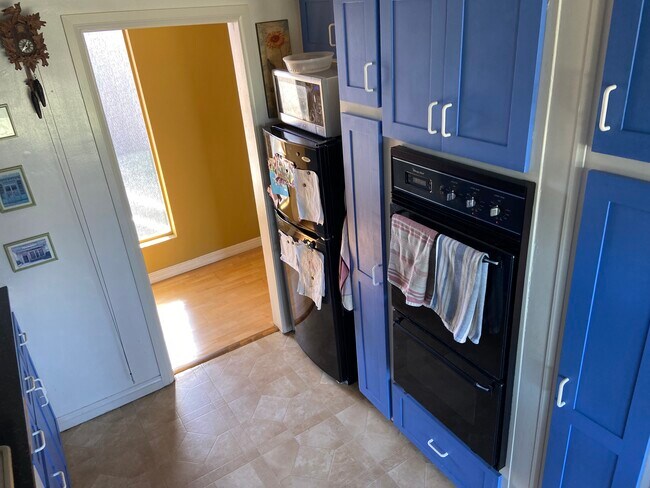 Building Photo - 6601 Springpark Ave