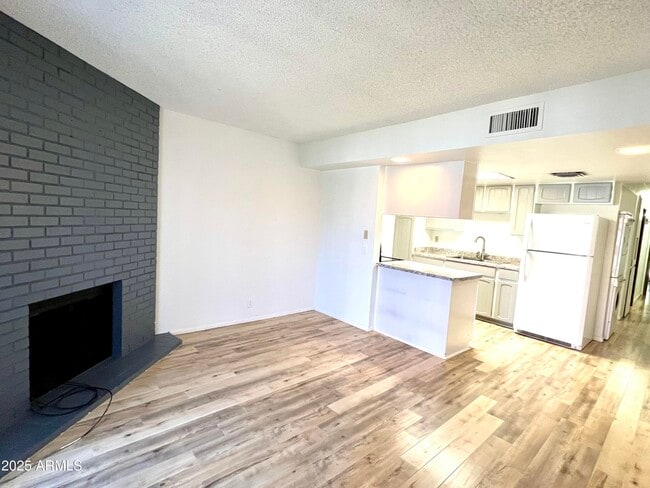 Building Photo - 6818 N 35th Ave