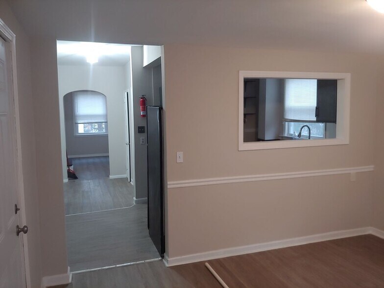 Building Photo - 812 Edgewood Ave