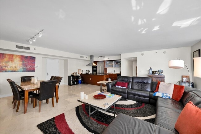 Building Photo - 1850 S Ocean Dr