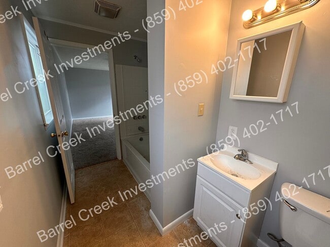 Building Photo - 2-Bedroom, 2-Bath Home with Back Porch & F...