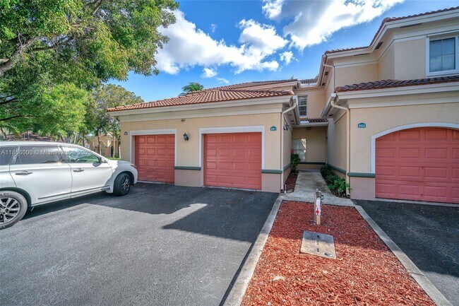 Primary Photo - 2532 Centergate Dr