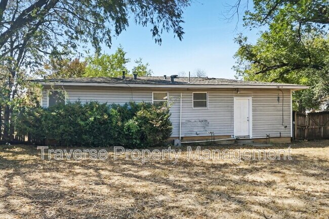 Building Photo - 5025 Catalpa St