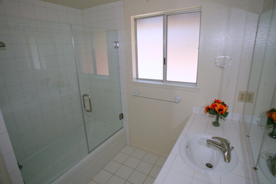 Building Photo - 29035 Trailriders Dr