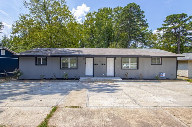Building Photo - Live Better for Less – Updated 2BR Apartment in Benton, AR!