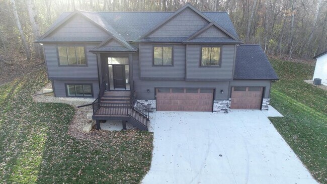 Building Photo - Rochester Rental