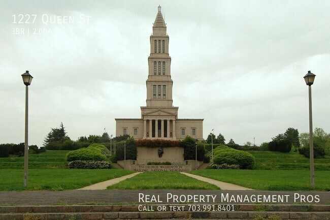 Building Photo - 1227 Queen St
