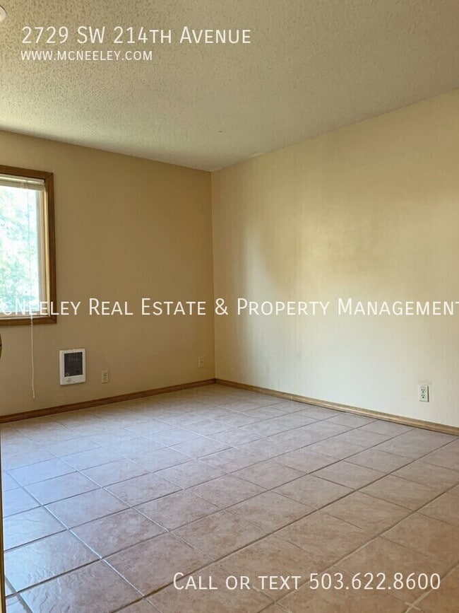 Building Photo - 2729 SW 214th Ave