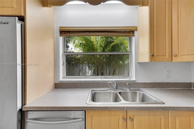 Building Photo - 815 NW 98th Ave