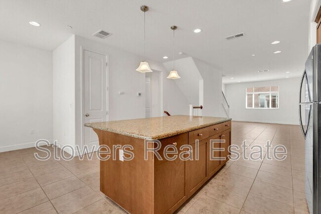 Building Photo - 5212 S Esprit Loop