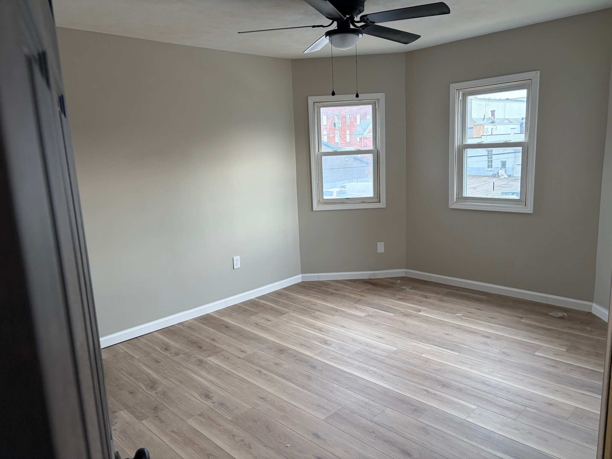 Building Photo - 309 Morton Ave