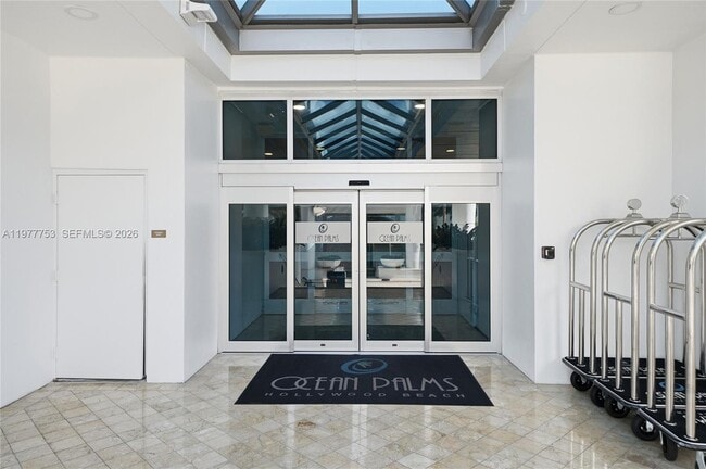 Building Photo - 3101 S Ocean Dr