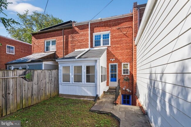 Building Photo - 5235 43rd St NW