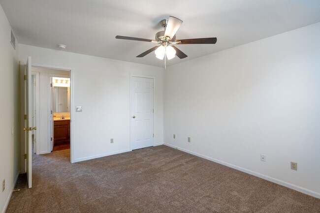 Building Photo - 3504-3506 Delmar Ct.