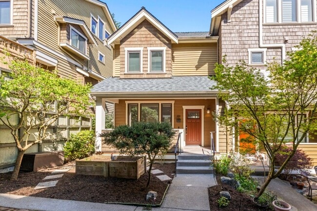 Building Photo - 3Bd/3Ba Seattle Townhouse