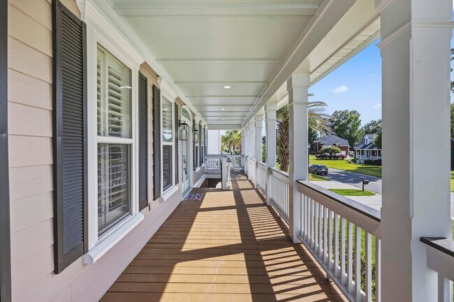 Building Photo - 1733 Indigo Island Dr