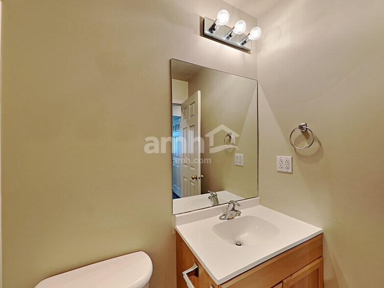 Building Photo - 2906 W 2075 S