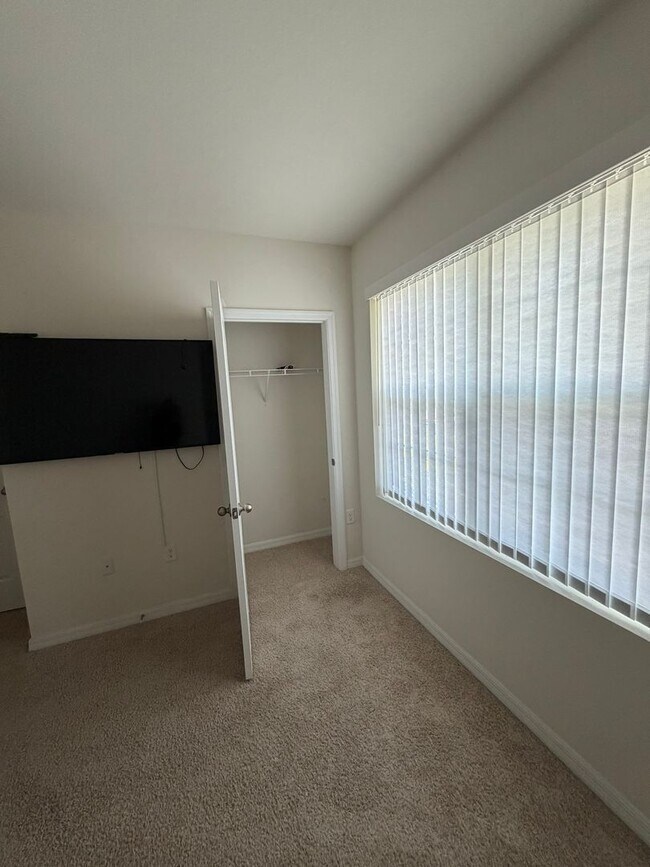 Building Photo - 801 Baylor Dr