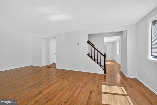 Building Photo - 7827 Archbold Terrace