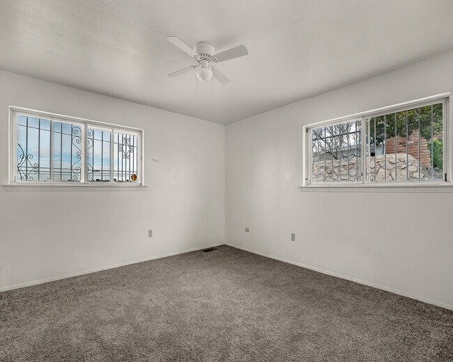 Building Photo - Westside 3 Bedroom 1.75 Bath