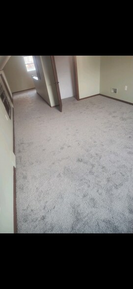 Building Photo - 3444 Saint Bernard Dr