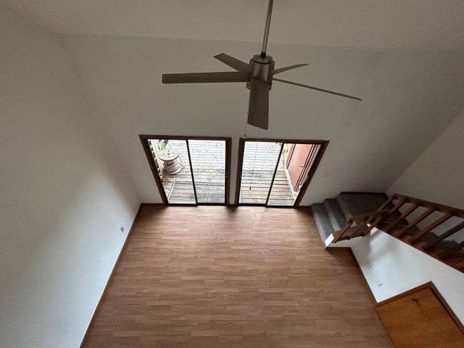 Building Photo - 2/2 In Green Leaf