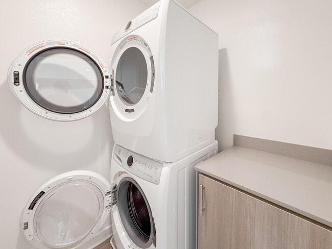 Building Photo - 10482 San Diego Mission Rd