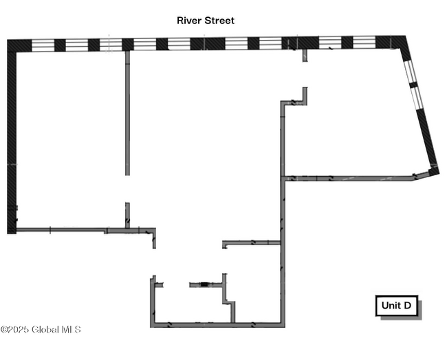 Building Photo - 145 River St