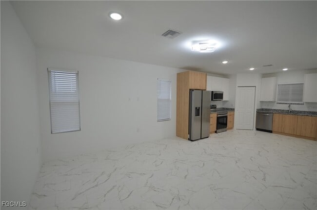 Building Photo - 2181 Mitchell Ct