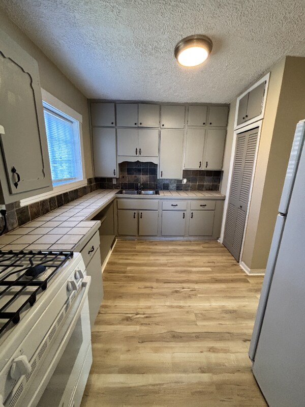 Building Photo - 645 Phillips St