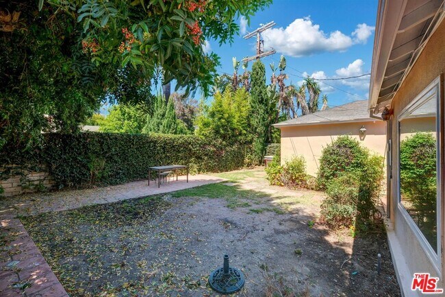 Building Photo - 2511 Castle Heights Ave