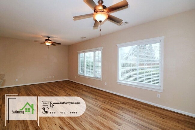 Building Photo - 3516 Humbug Dr
