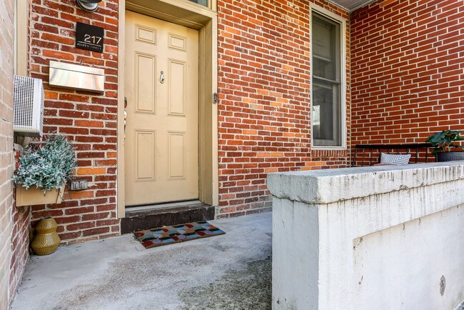 Building Photo - 2 bedroom townhouse in Midtown Harrisburg