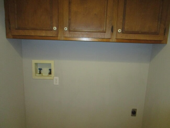 Building Photo - 885 Grimble Ct