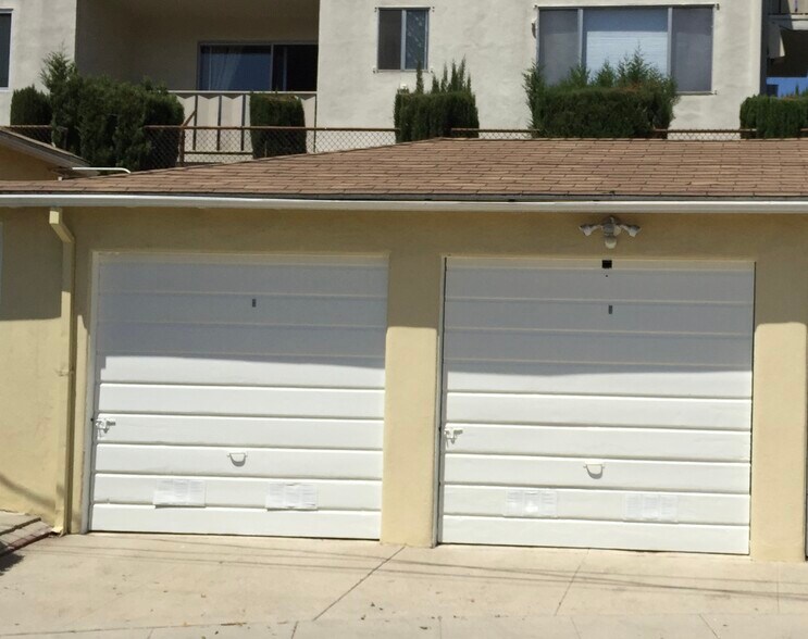 two car private garage - 4327 Finley Ave