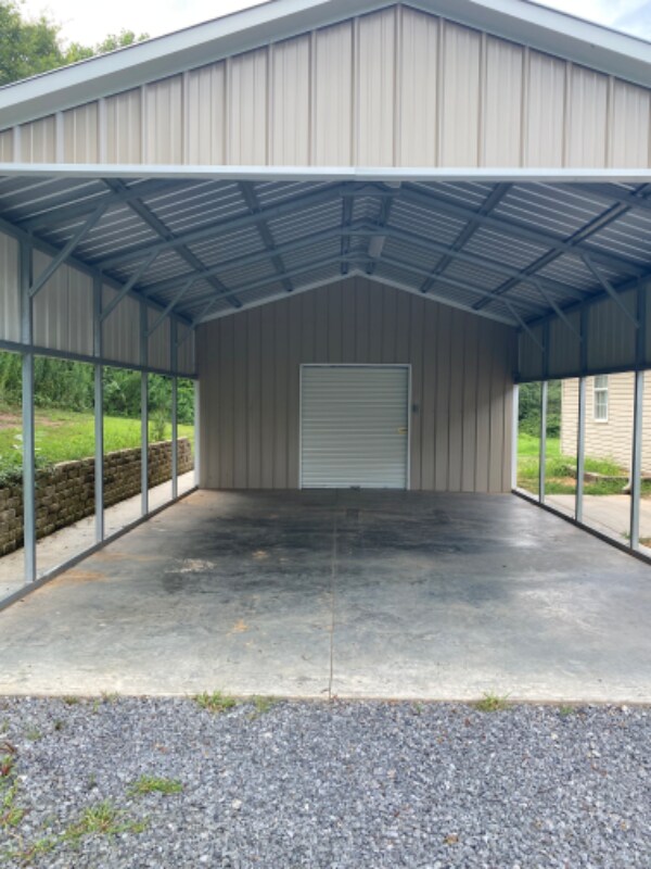 Building Photo - 4201 Logan Rd