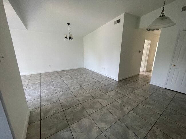 Building Photo - 14652 Forest Grove Ave