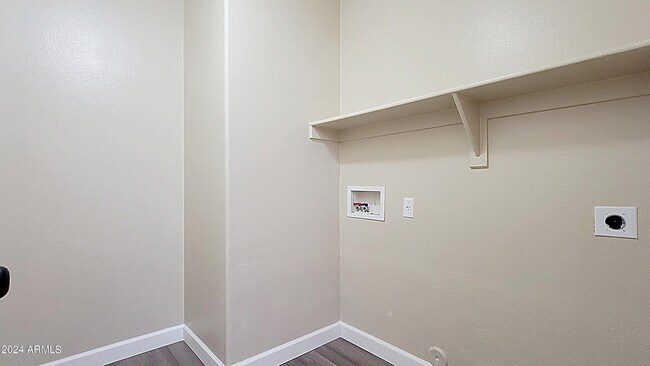 Building Photo - 3933 N 125th Dr