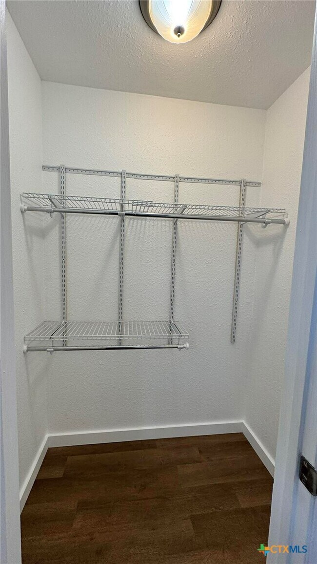 Building Photo - 2207 Purser Dr